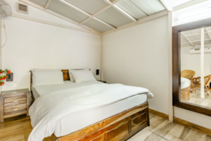 Room No 4-09 (website)